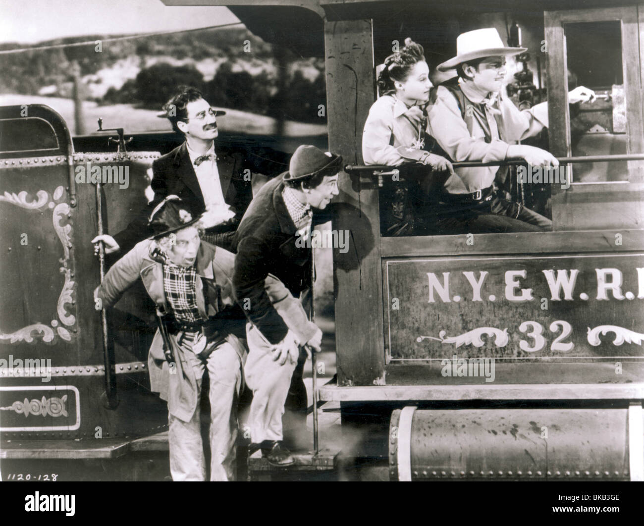 Andare a Ovest (1940) gli Harpo Marx, Groucho Marx, CHICO MARX GOW 017P Foto Stock