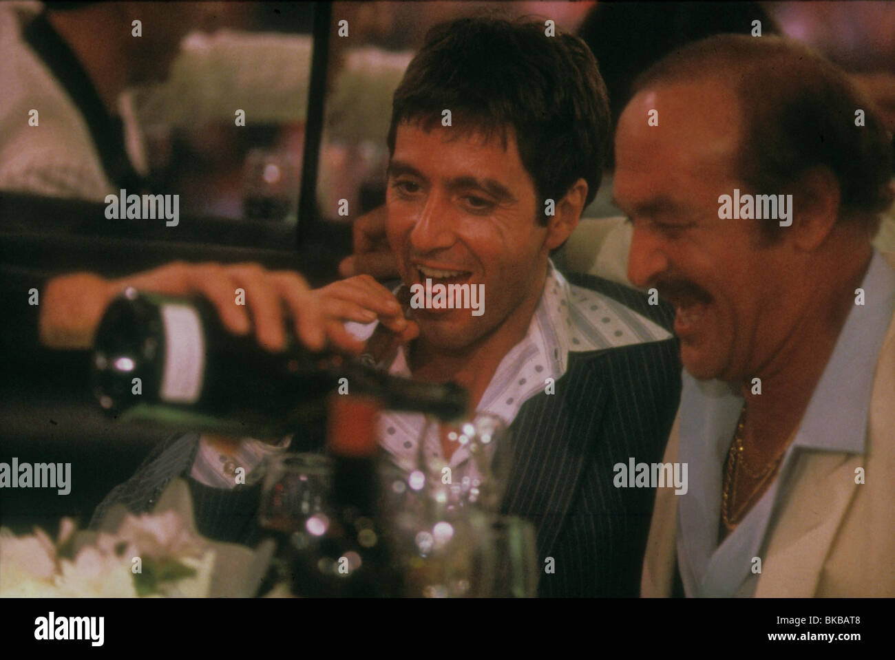 SCARFACE (1983) AL PACINO, ROBERT LOGGIA SCR 007 L Foto Stock