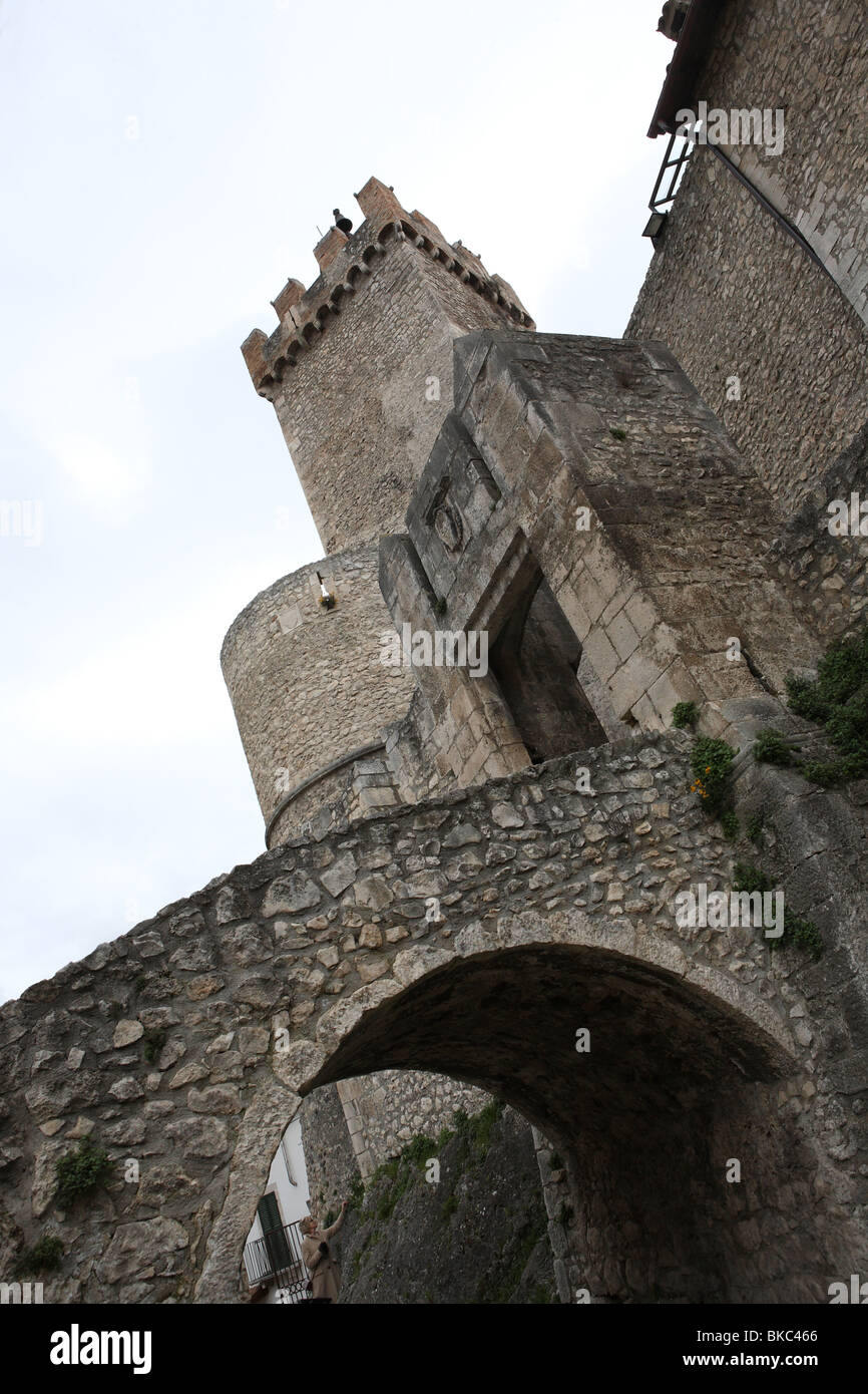 Castello Piccolomini Capestrano Abruzzo Italia Foto Stock