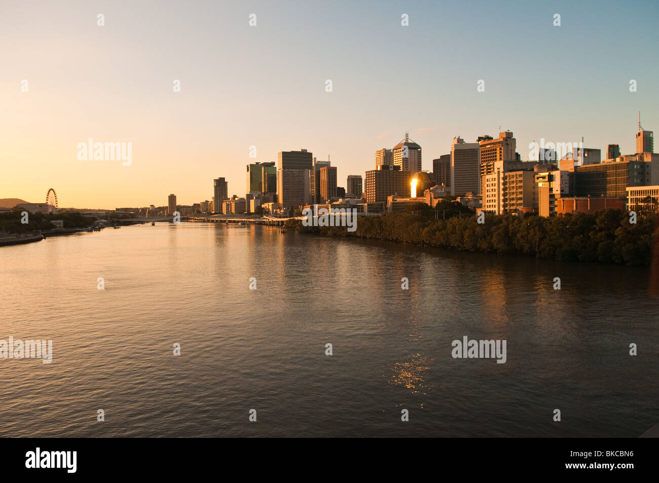 La città di Brisbane dal ponte di buona volontà, Queensland, Australia Foto Stock