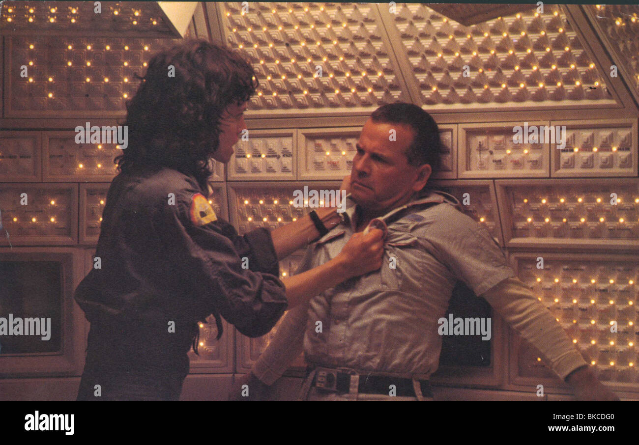 ALIEN (1979) Sigourney Weaver, IAN HOLM ALI 011CP Foto Stock