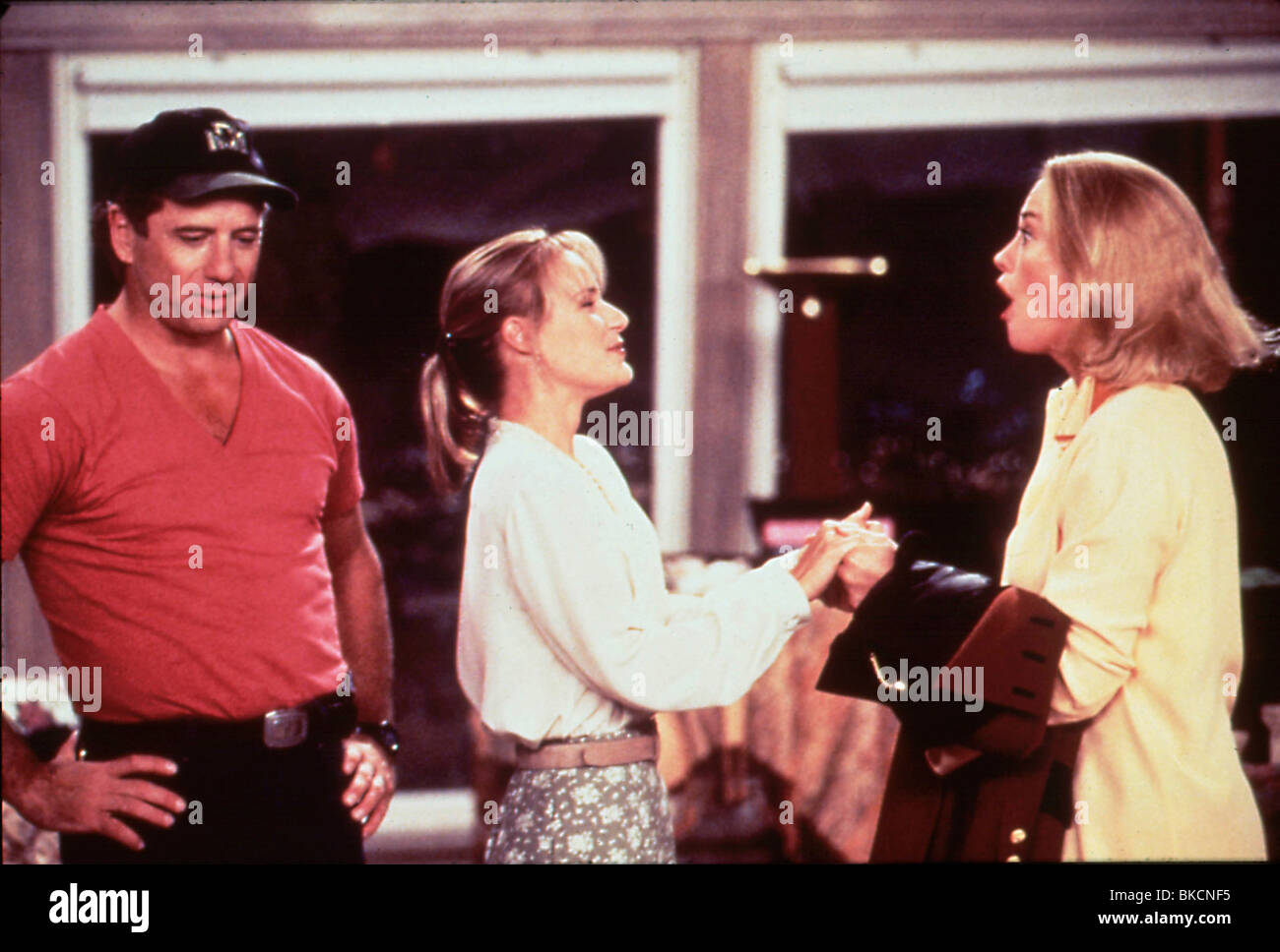CYBILL (TV) TOM WOPAT, DEDEE PFEIFFER, CYBILL SHEPHERD CYBL 007 Foto Stock