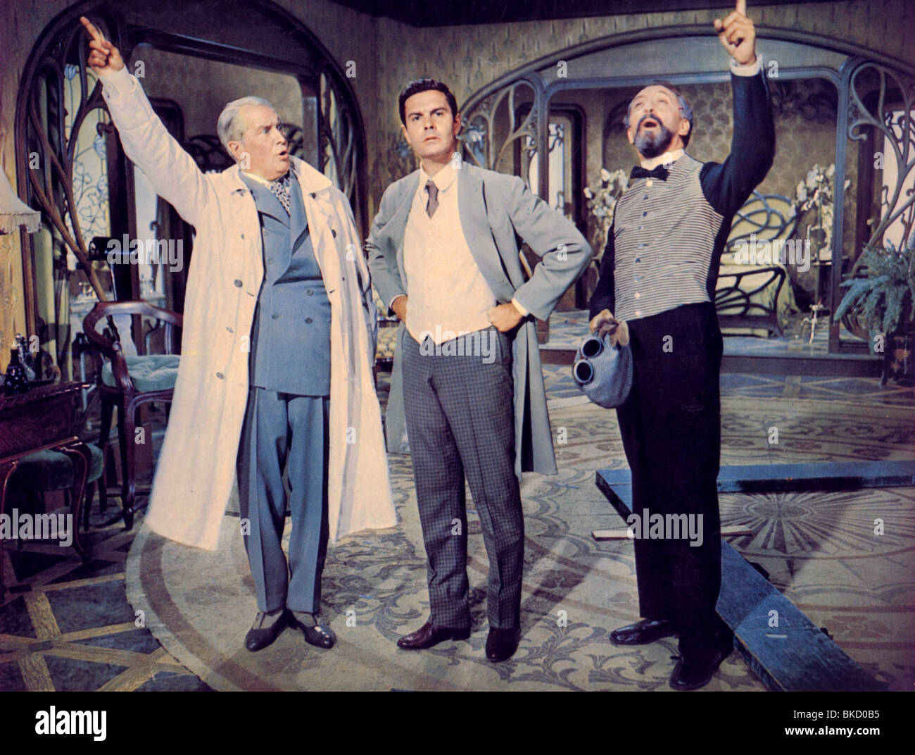 GIGI (1958) Maurice Chevalier,LOUIS JOURDAN,JOHN ABBOTT GGI 005FOH Foto Stock