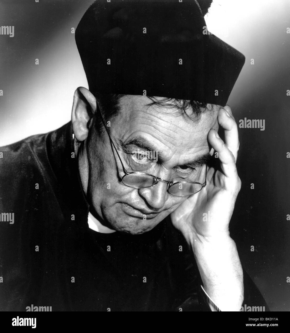 GOING MY WAY (1944) Barry FITZGERALD GMW 012P L Foto Stock