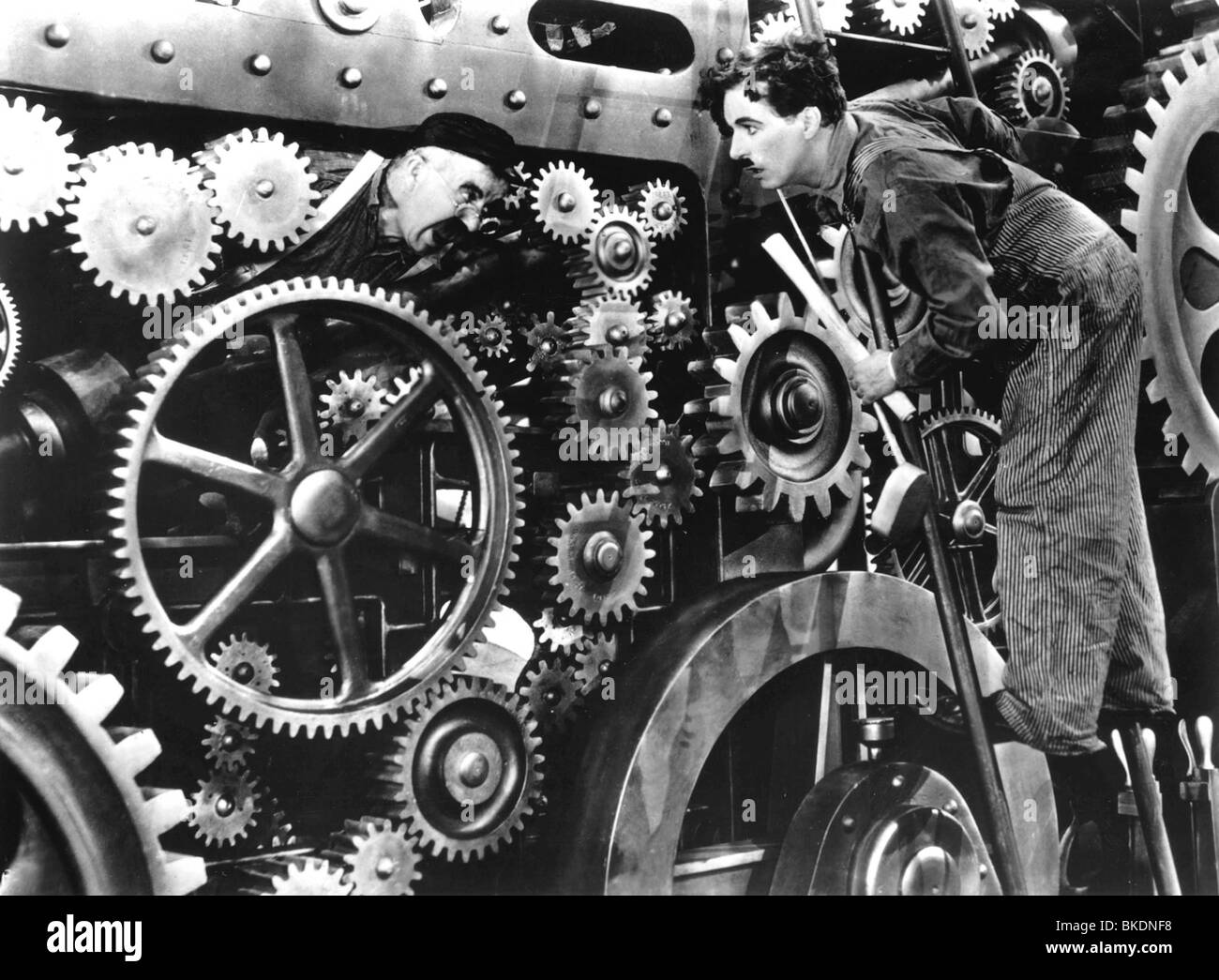 I tempi moderni (1936) charlie chaplin MDTS 013P Foto Stock