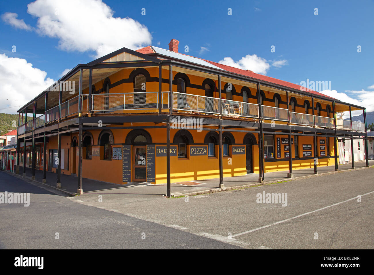 Edificio storico, Queenstown, Western Tasmania, Australia Foto Stock