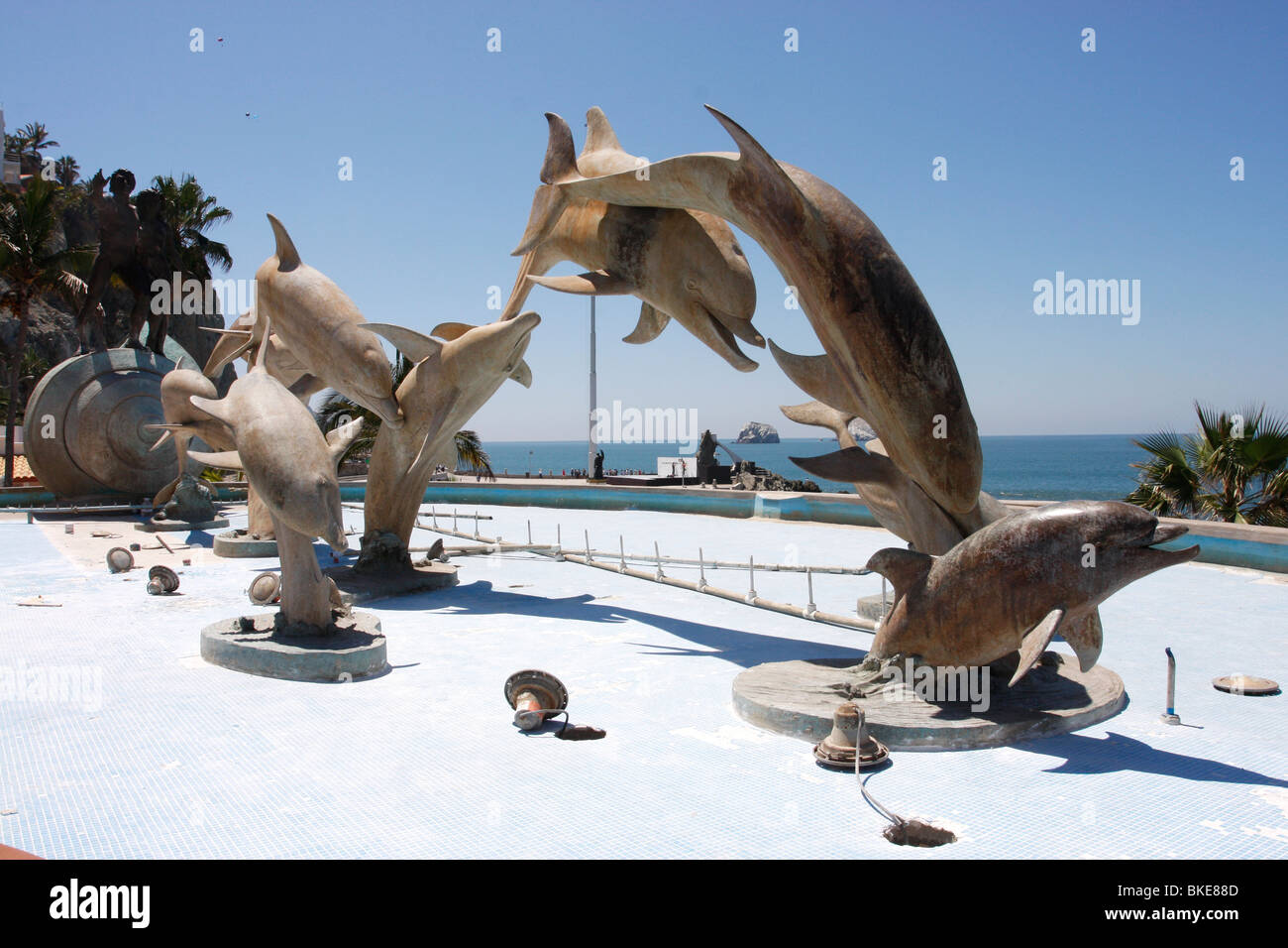 Bella Fontana dei delfini sul lungomare a Mazatlan,Sinaloa,Messico Foto Stock