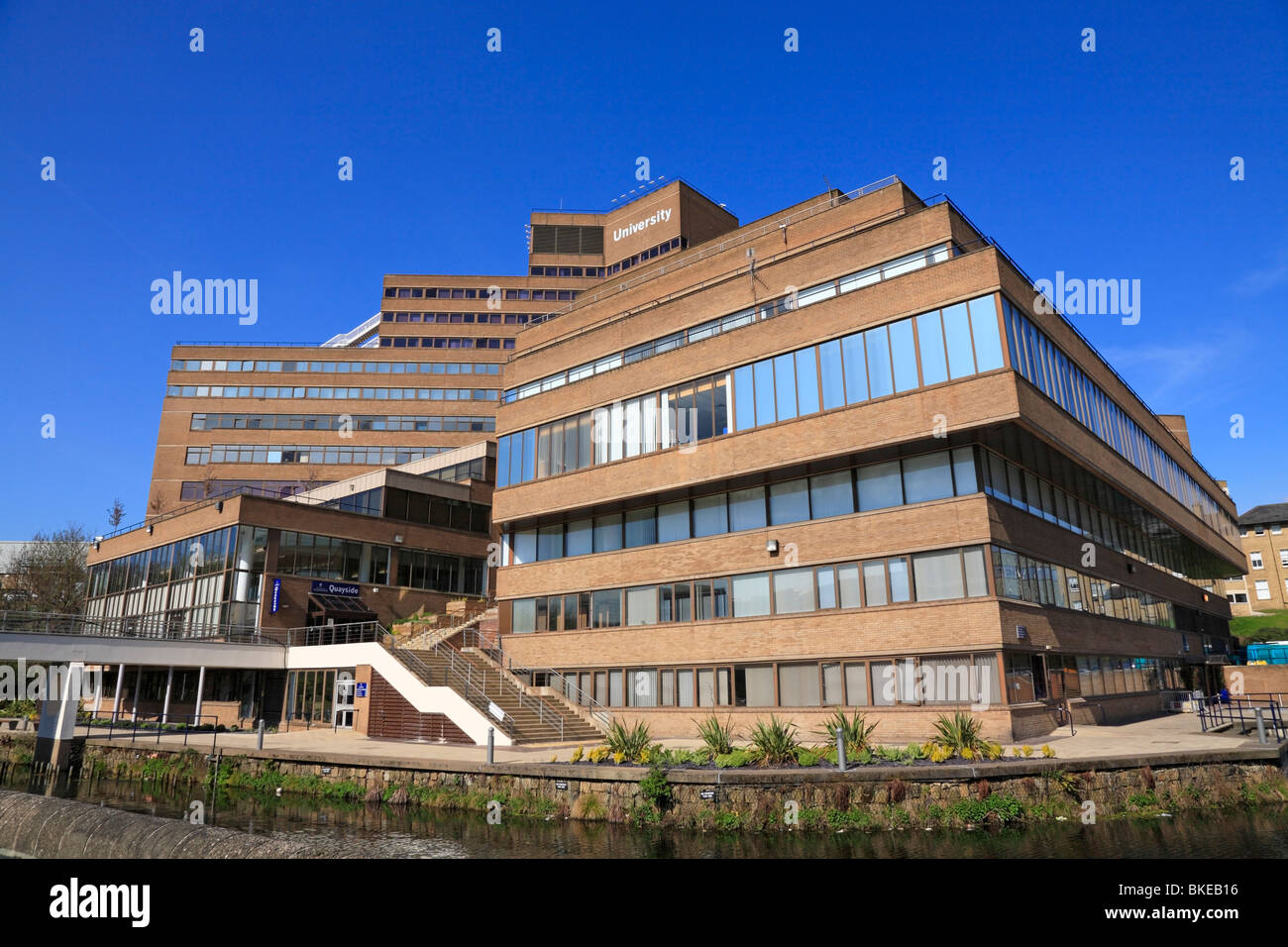 Università di Huddersfield, Quayside Edificio, Huddersfield, West Yorkshire, Inghilterra, Regno Unito. Foto Stock