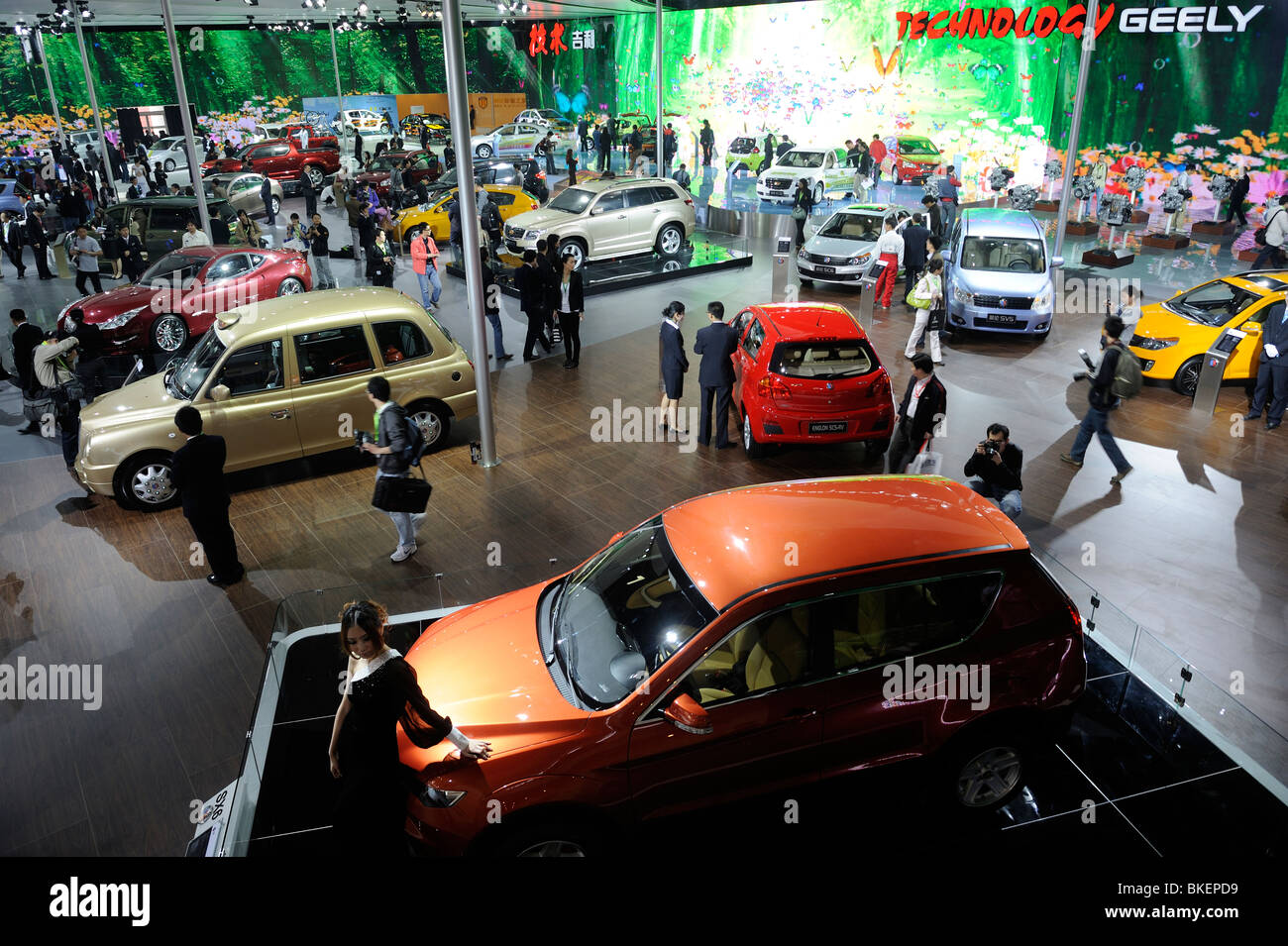 Geely Automobile Holdings Ltd. veicoli sono visualizzati presso il Beijing Auto Show di Beijing in Cina. 23-Apr-2010 Foto Stock