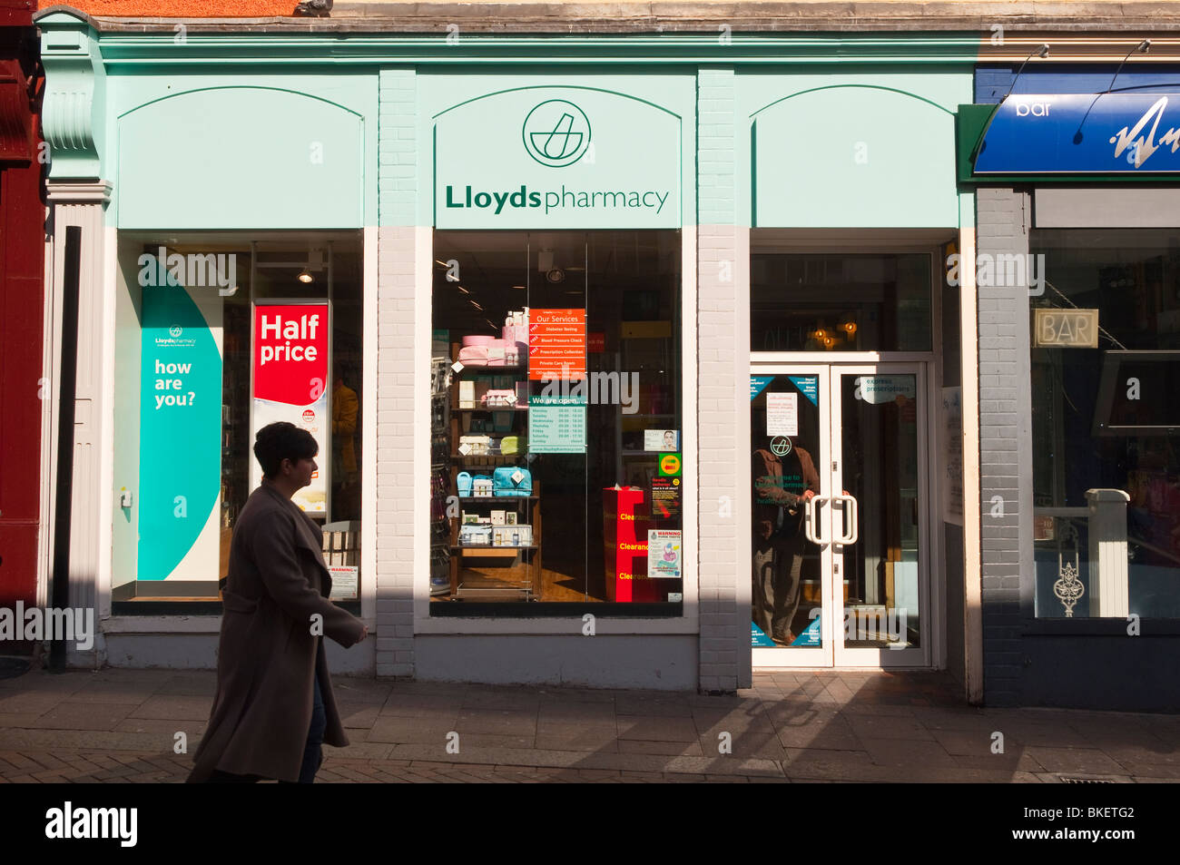 Il Lloyds pharmacy shop store in Bury Saint Edmunds , Suffolk , Inghilterra , Gran Bretagna , REGNO UNITO Foto Stock