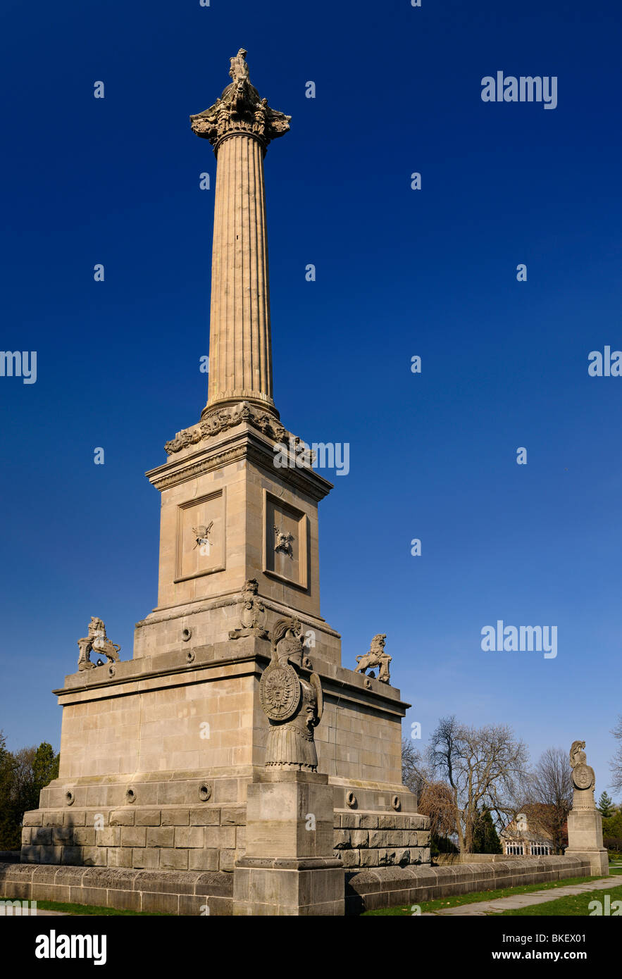 Brock Monument e la cripta con scala a spirale interna in corrispondenza di altezze di queenston niagara Ontario per il canadese indipendenza dopo un usa canada battaglia Foto Stock