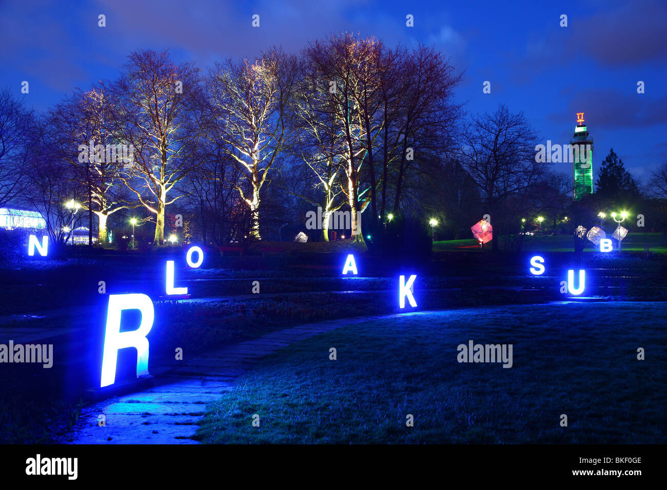 La luce artificiale installazione presso il parco Gruga Essen, Germania, Europa. Foto Stock