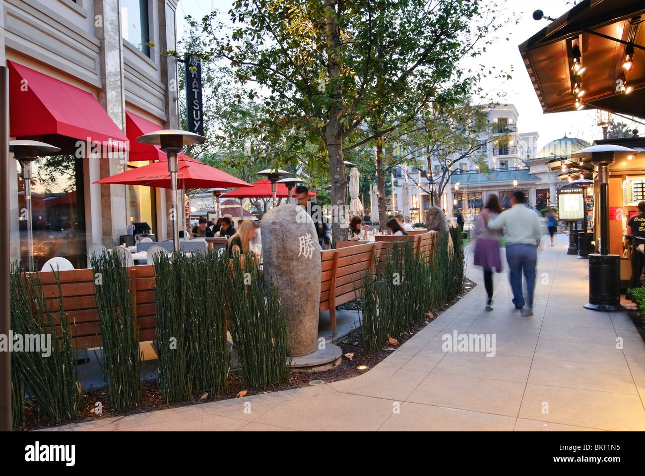 L'Americana a marchio outdoor shopping mall in California. Foto Stock