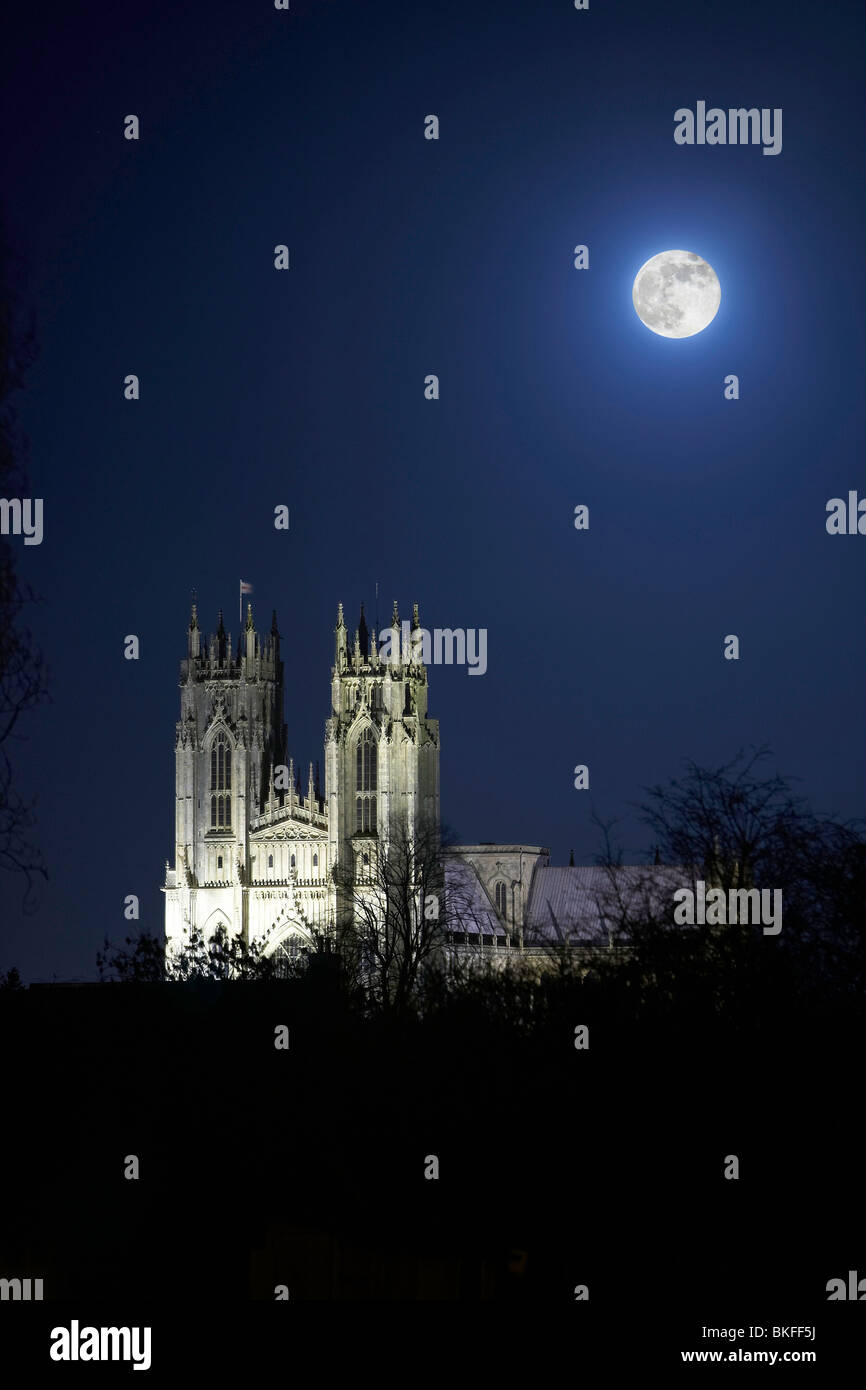 Beverley Minster e luna piena, East Yorkshire, Regno Unito Foto Stock