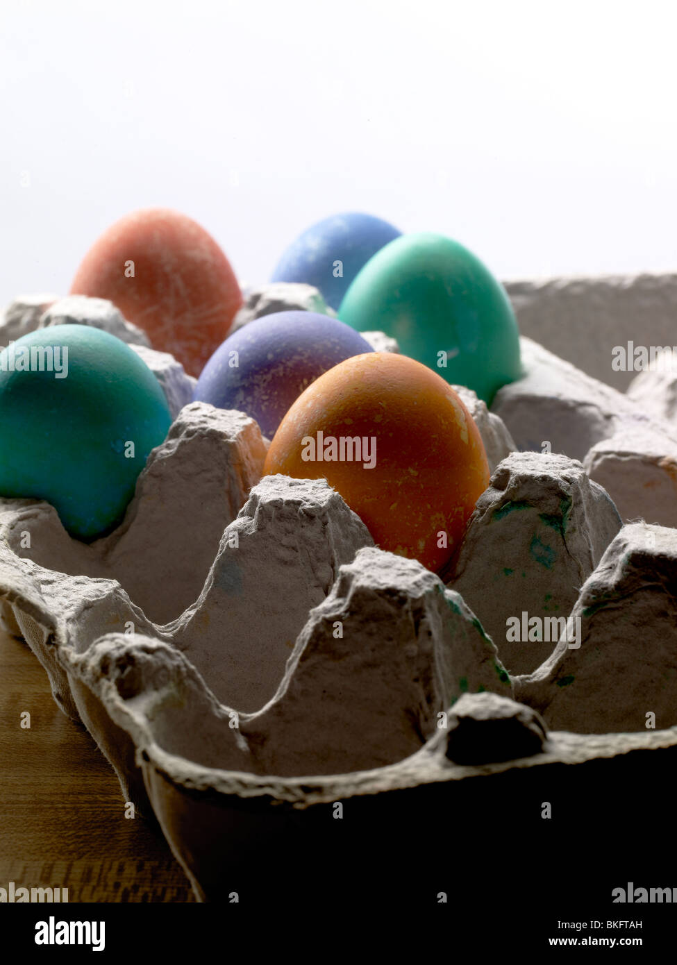 Tinte colorate Uova di Pasqua in confezione di uova, STATI UNITI D'AMERICA Foto Stock