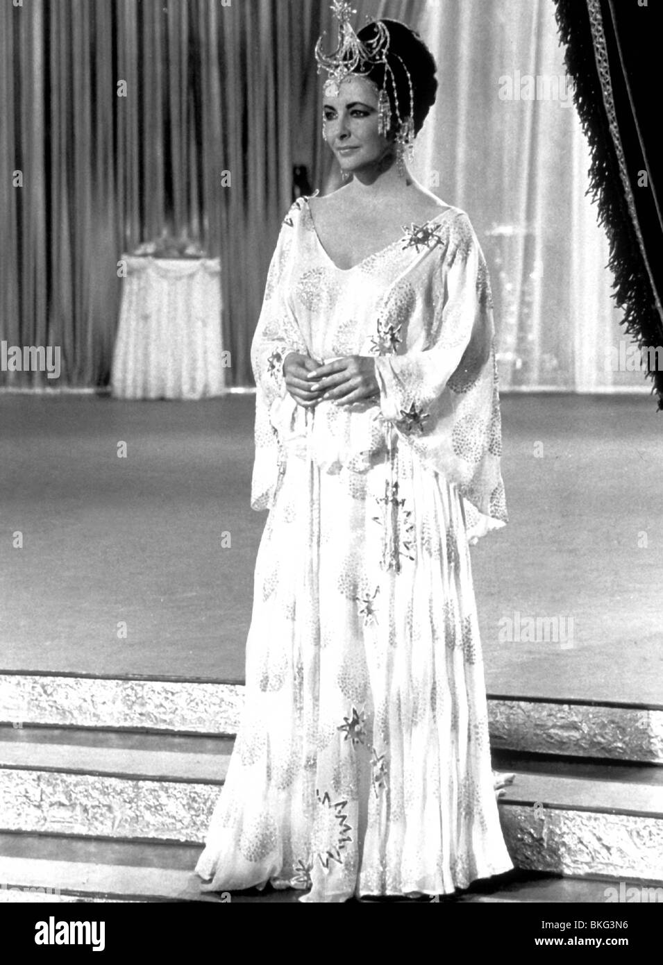 L'uccello blu (1976) Elizabeth Taylor bolla 001 Foto Stock