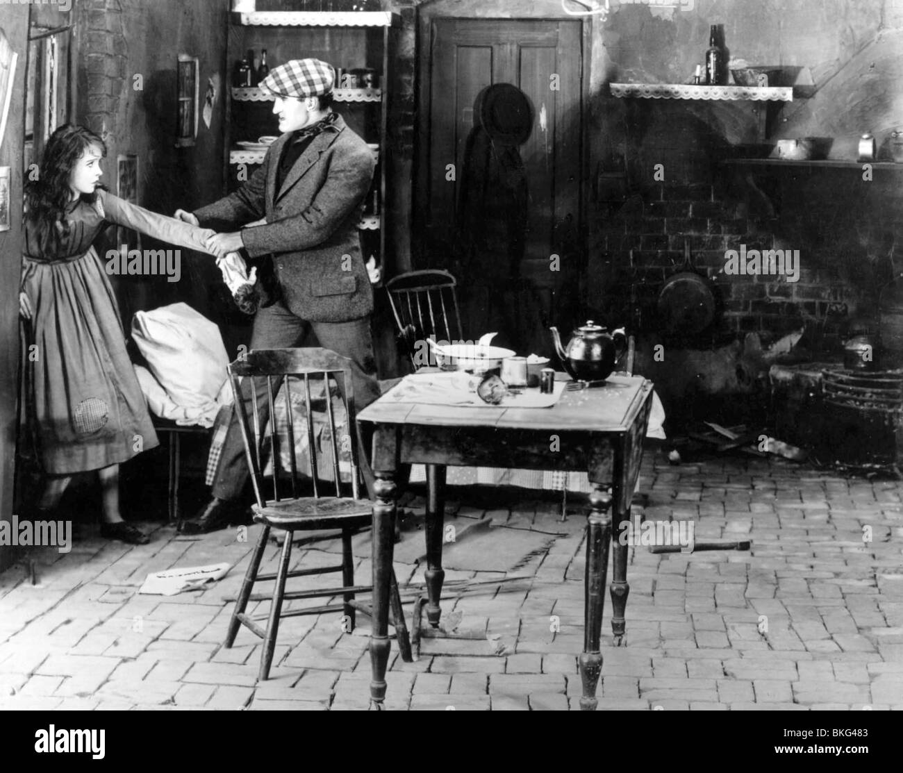 BROKEN Blossoms (1919) Lillian Gish, Donald Crisp, D.W. GRIFFITH (DIR) BKBL 002 P Foto Stock