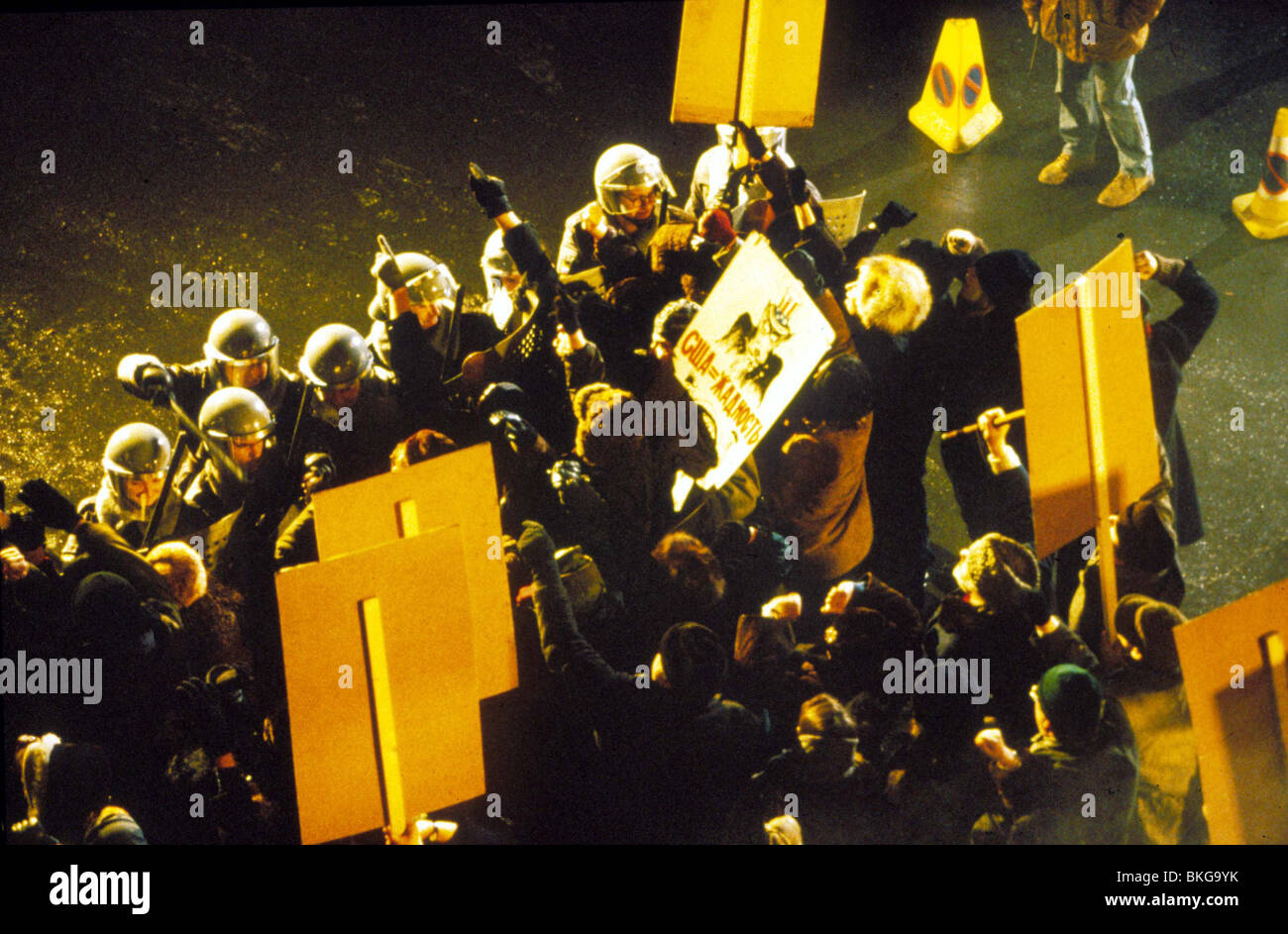 Le riprese di produzione (ALT) ubicazione (ALT) dietro le quinte (ALT) SUL SET (ALT) O/S " santo " (1997) film 497 Foto Stock