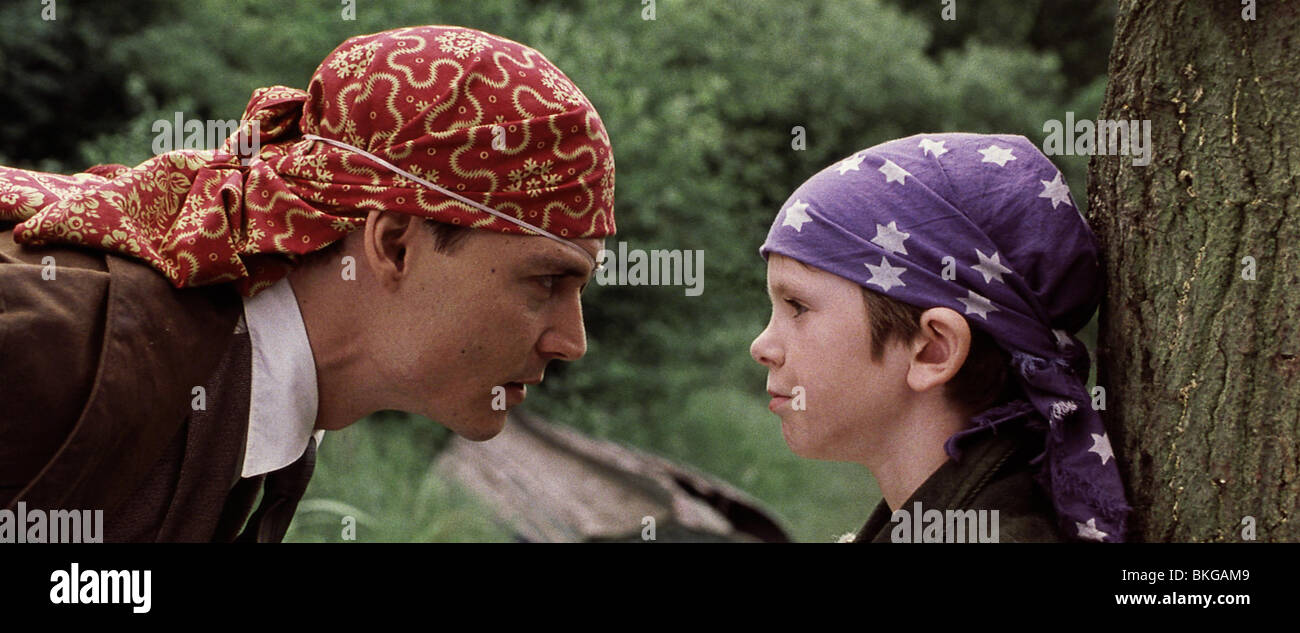 Trovare Neverland (2004), Johnny Depp, Freddie Highmore FNEV 001-NB Foto Stock