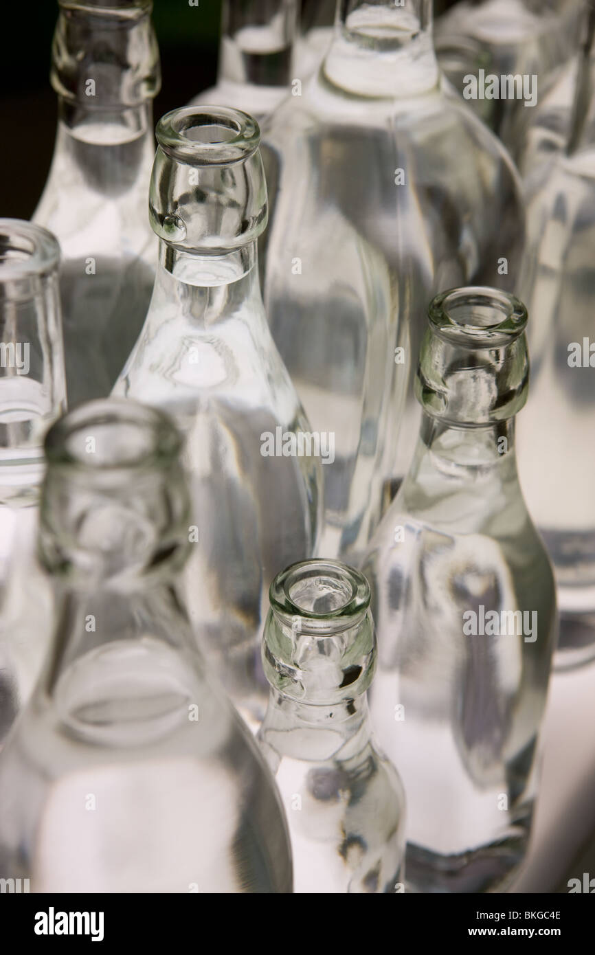 Bottiglie, acqua, vetro Foto Stock