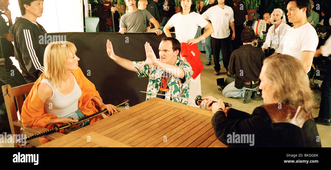 Sul set 'kill bill: Volume 2" (2004) con Uma Thurman, Quentin Tarantino (DIR), David Carradine KBL2 001-F03 Foto Stock