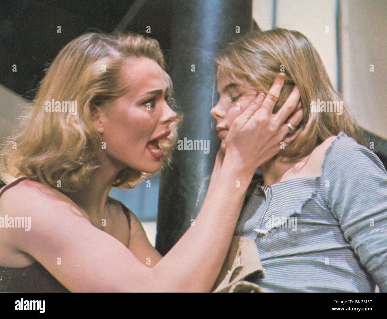 Il rossetto (1976) Margaux Hemingway, Mariel Hemingway LPSK 004FOH Foto Stock