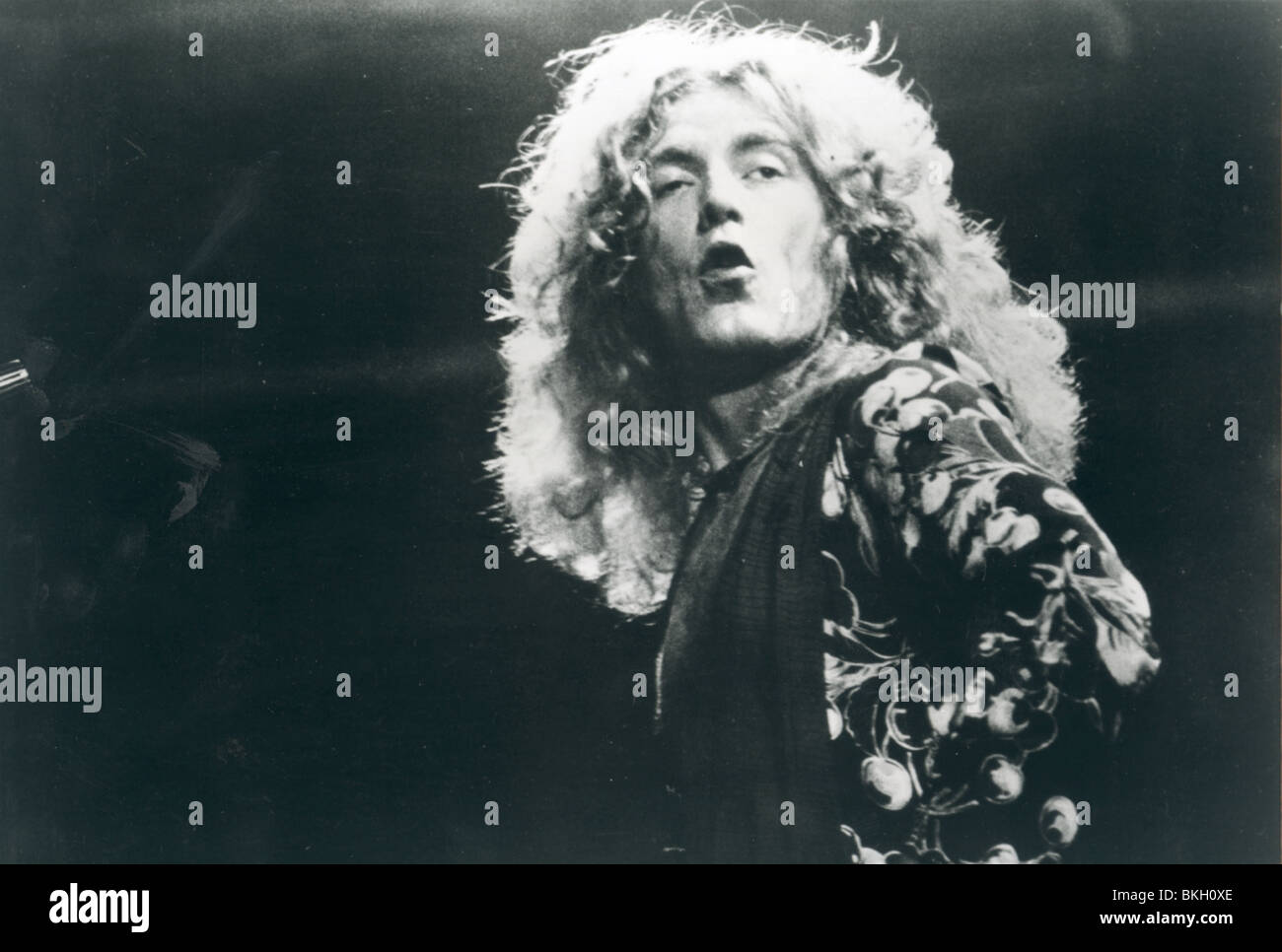 La canzone rimane la stessa (1976) LED ZEPPELIN ROBERT PLANT SRTS 002P Foto Stock