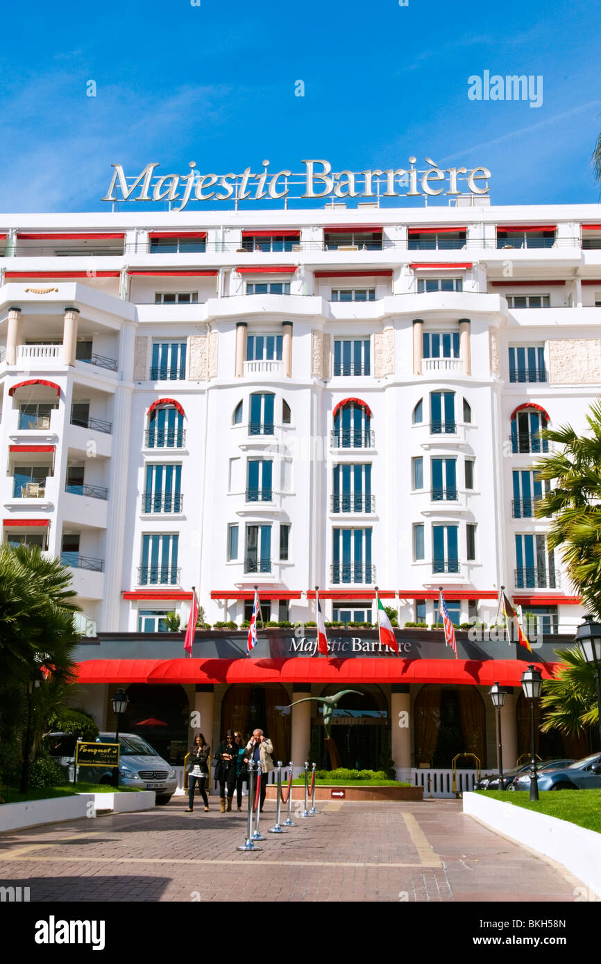 Cannes , Boulevard de La Croisette , il lusso Majestic Barrière Hotel Foto Stock