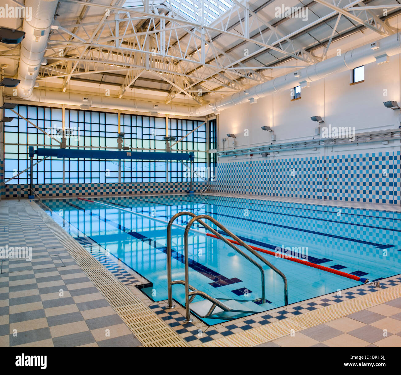 Piscina a Maryhill Leisure Centre di Glasgow. Foto Stock
