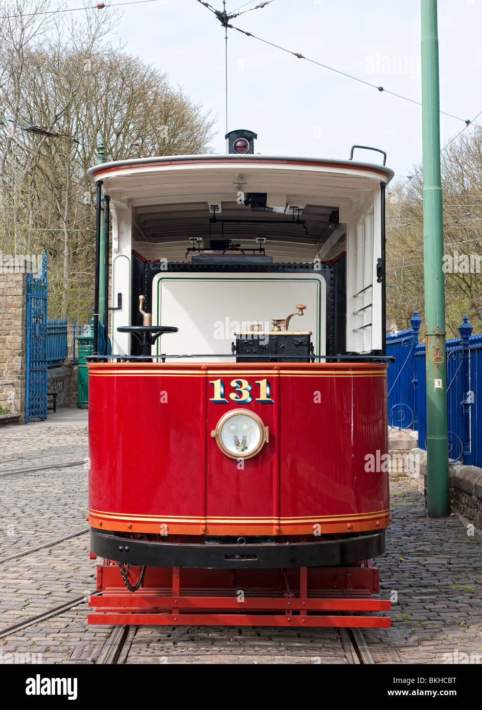 Ex Cardiff City tram in esposizione presso il National Tramway Museum a Crich vicino a Matlock nel Derbyshire Foto Stock