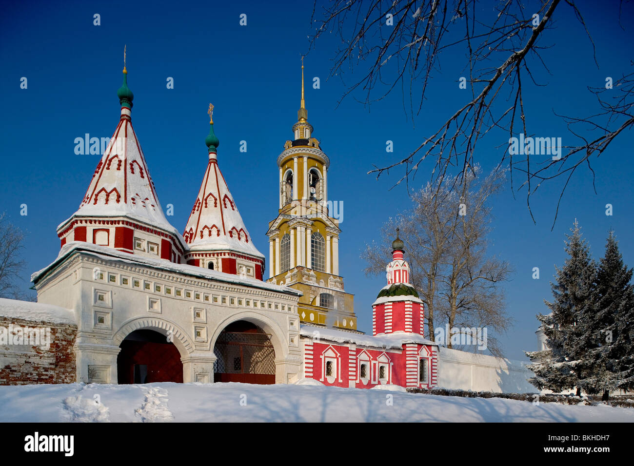 La Russia,anello d'Oro,Suzdal,Convento della Deposizione della Veste ,fondata nel 1207,chiesa ortodossa,l'inverno,snow Foto Stock