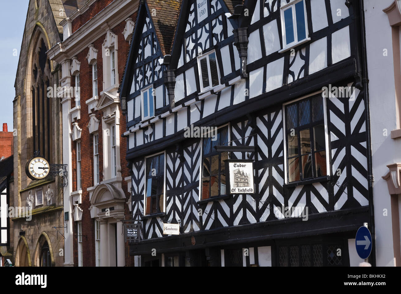 Tre epoche di architettura nel foro Street, Lichfield. Foto Stock