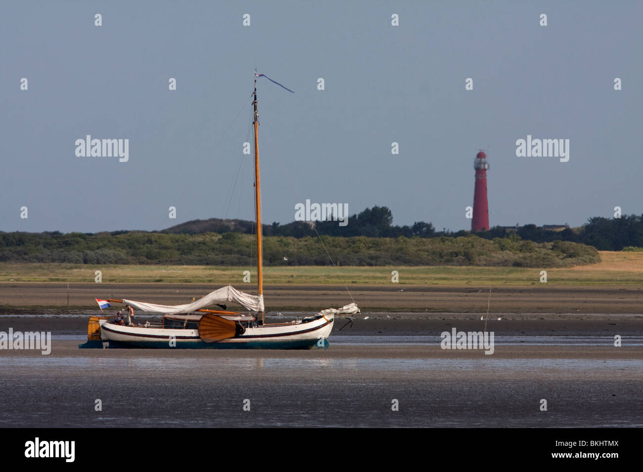 Imbarcazione a vela in mare di Wadden, vicino all'isola Schiermonnikoog Foto Stock