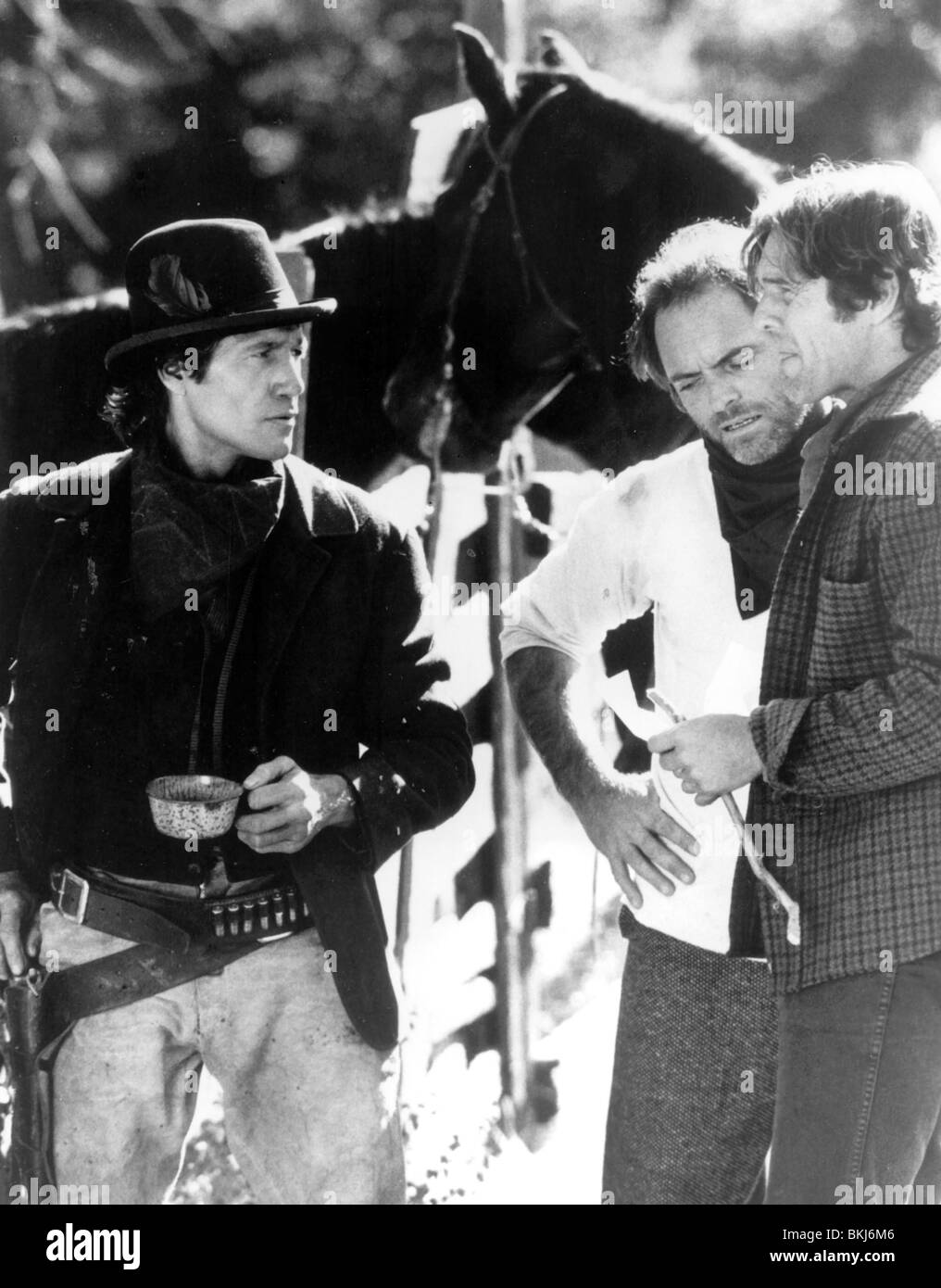 BELLE STARR (TVM-1980) FRED WARD, MICHAEL CAVANAUGH, Gary pettini Bell 005P Foto Stock