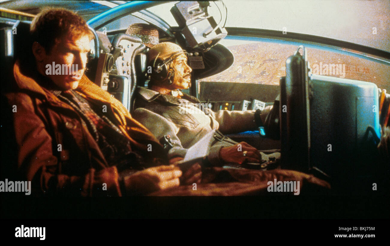 BLADE RUNNER (1982) di Harrison Ford, Edward James Olmos BRNR 024 Foto Stock