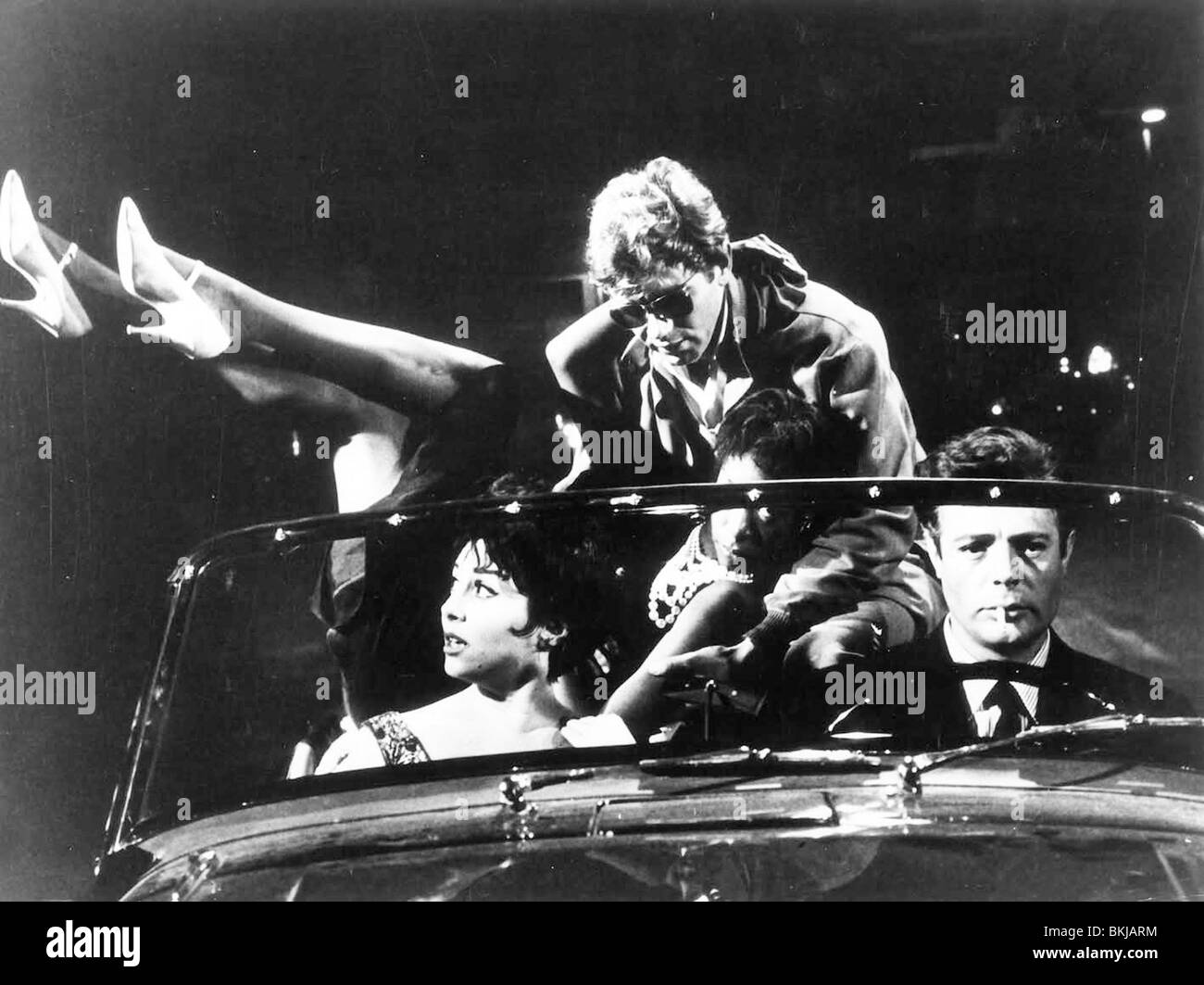 LA DOLCE VITA (1960) MARCELLO MASTROIANNI LDV 001-001 Foto Stock