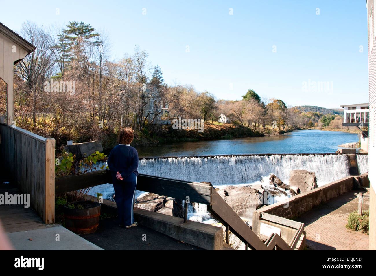 Quechee Village,Ottauquechee fiume cascata,Ristorante,Vicino,Woodstock, Vermont,New England USA Foto Stock