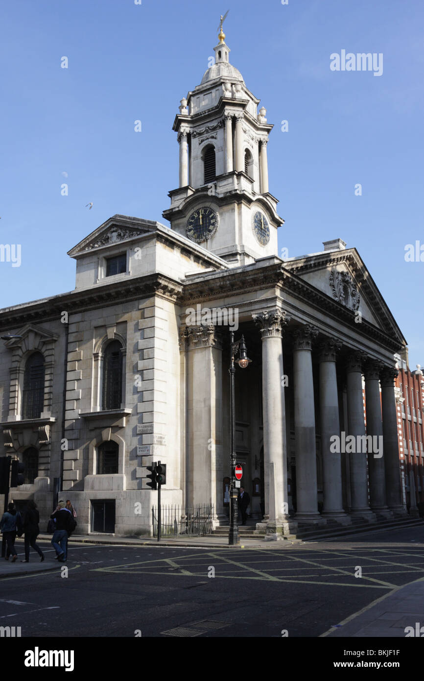 Il XVIII secolo St Georges Chiesa Hanover Square, situato a St George St a sud di Hanover Square. Foto Stock