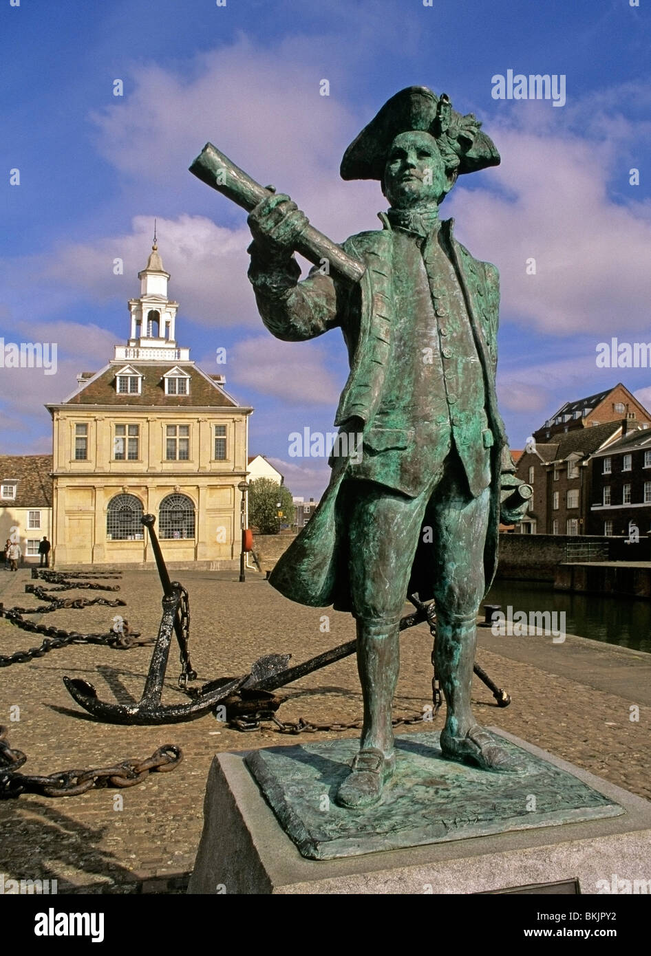 Statua di il Capitano George Vancouver in Hereford Quay Kings Lynn Foto Stock