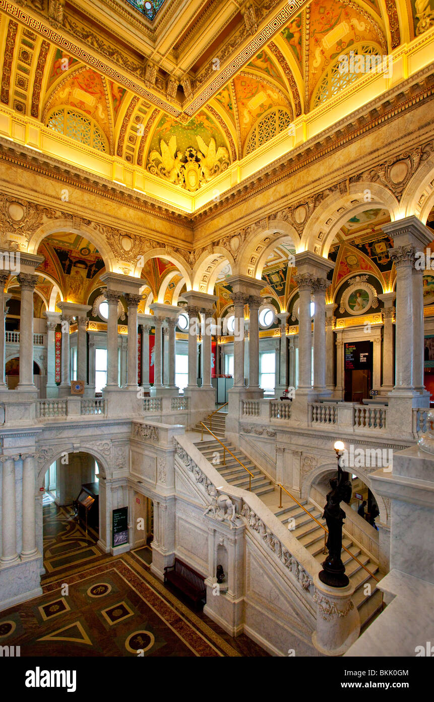 Architettura ornata all'interno del Jefferson edificio della Biblioteca del Congresso a Washington DC USA Foto Stock