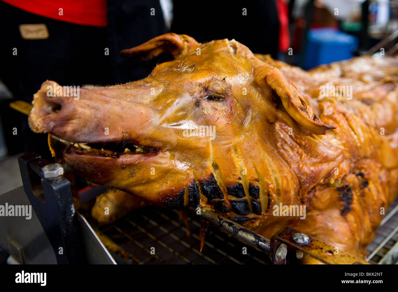 Arrosto di porco pronti per essere serviti fino a clienti affamati Foto Stock