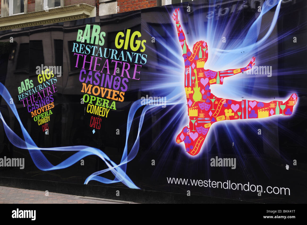 Il West End di Londra entertainments cartellone pubblicitario affissioni, Panton Street, London, England, Regno Unito Foto Stock