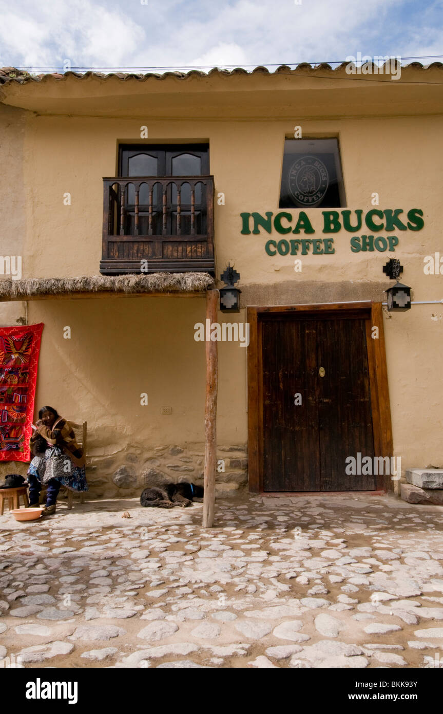 Coffee shop in Ollantaytambo, Perù Foto Stock