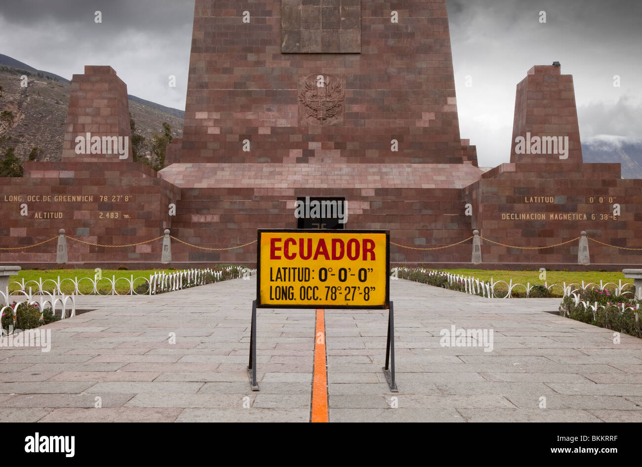 Linea dell'equatore contrassegnato vicino a Quito in Ecuador, SUD AMERICA Foto Stock