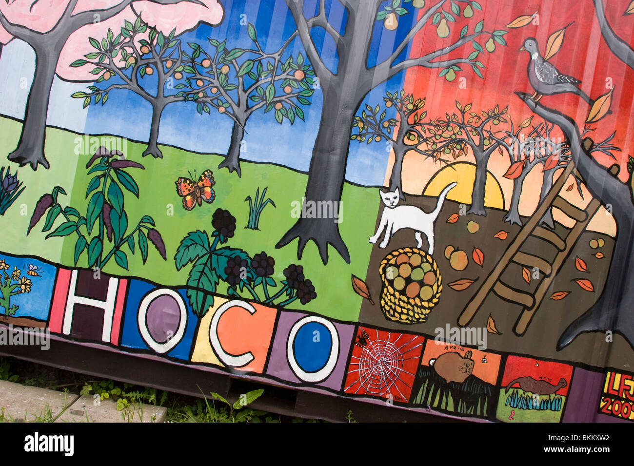 Dipinto di contenitore di conservazione alla Horfield comunità organica frutteto (HOCO), Bristol. Foto Stock