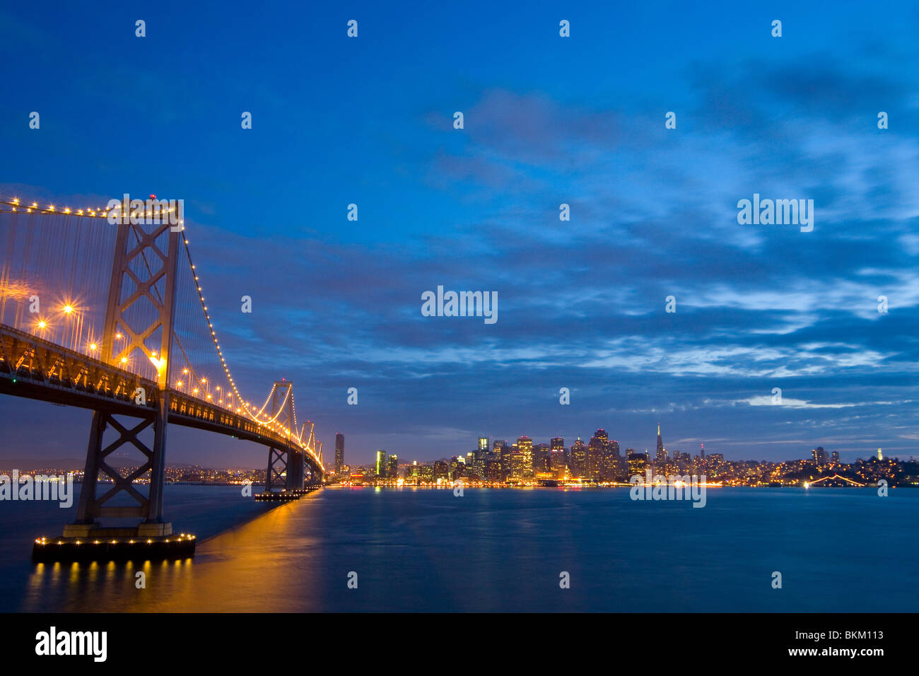 Il San Francisco-Oakland Bay Bridge di San Francisco, California Foto Stock