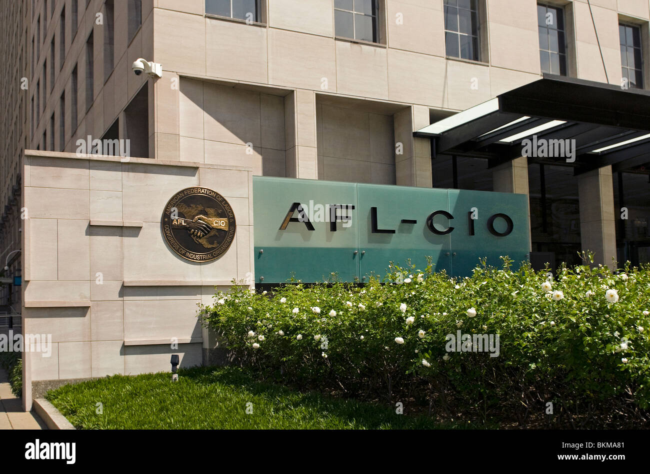 L'ingresso anteriore dell'AFL-CIO sede a Washington DC. Foto Stock