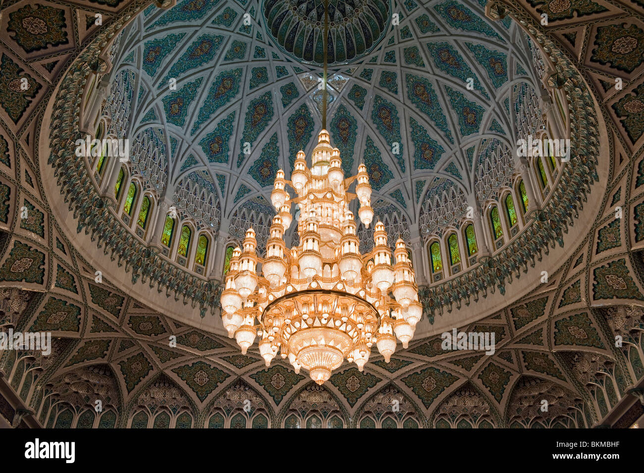 I mondi più grande lampadario nel Sultan Qaboos Grande Moschea, Muscat Oman Foto Stock