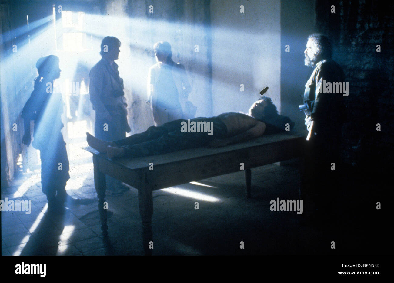 Sotto il fuoco -1983 Foto Stock
