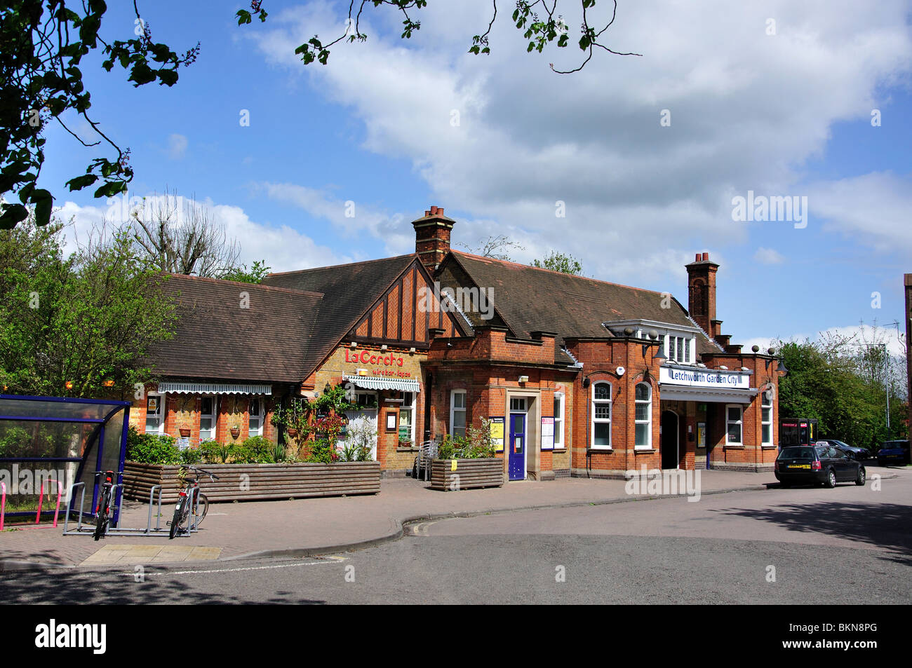 Letchworth Garden City Stazione ferroviaria stazione Place, Letchworth Garden City Hertfordshire, England, Regno Unito Foto Stock